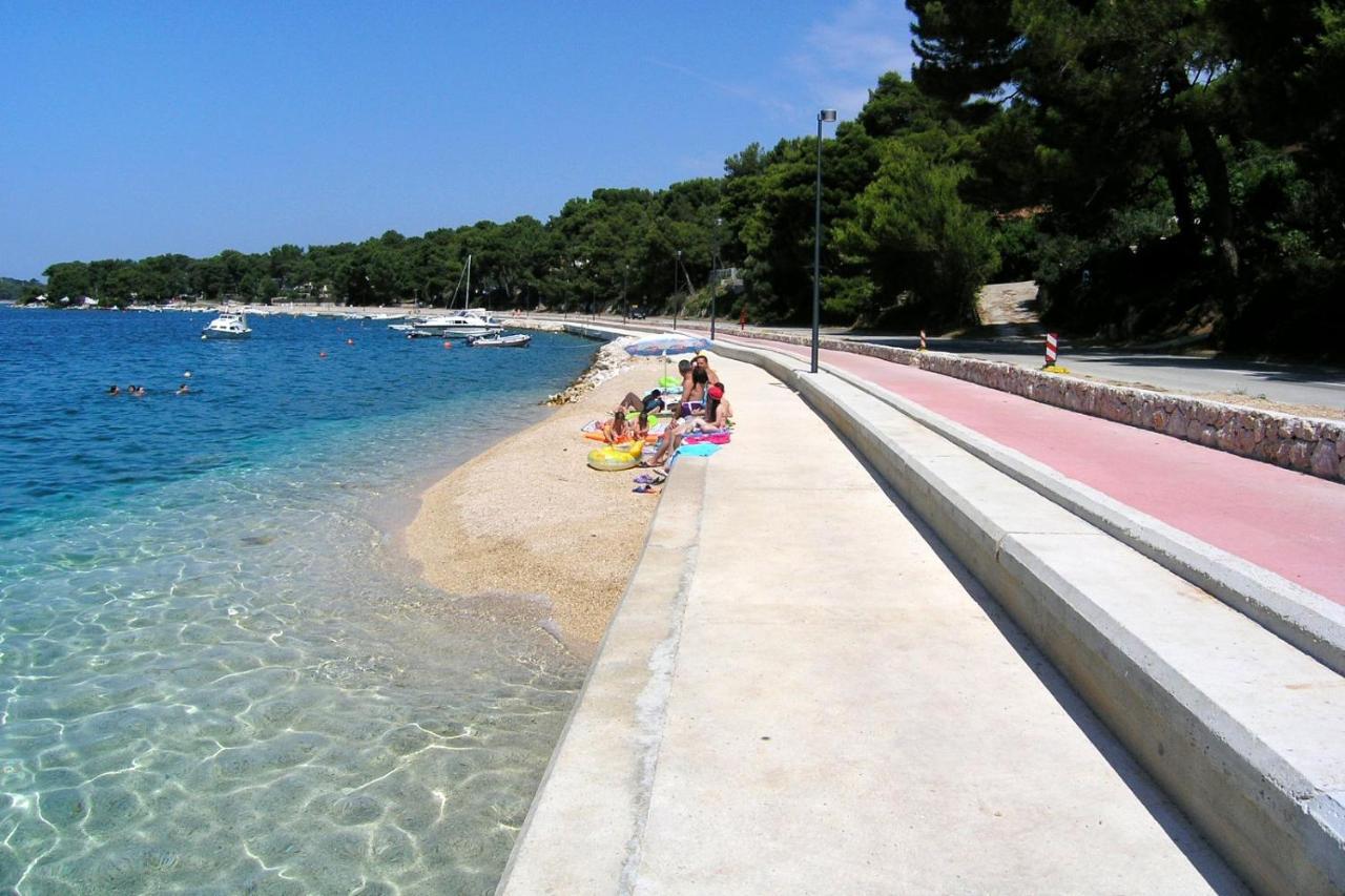 Double Room Mali Losinj 7953B מראה חיצוני תמונה