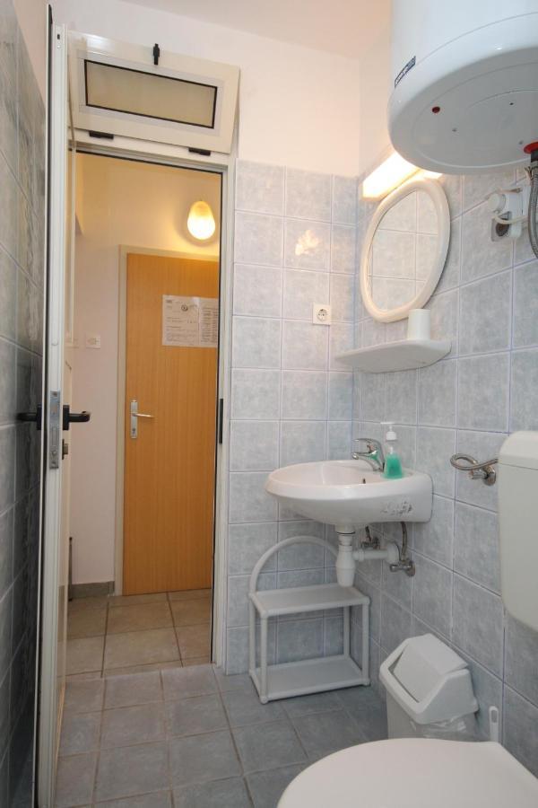 Double Room Mali Losinj 7953B מראה חיצוני תמונה